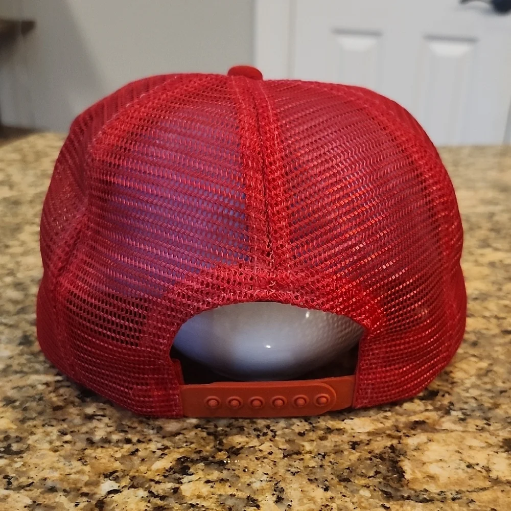 N/A red cap
